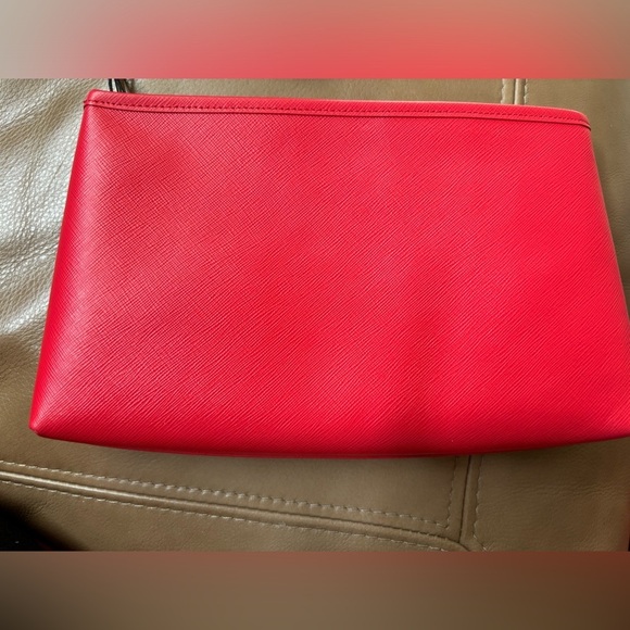 Red Brahmin clutch - Picture 3 of 4